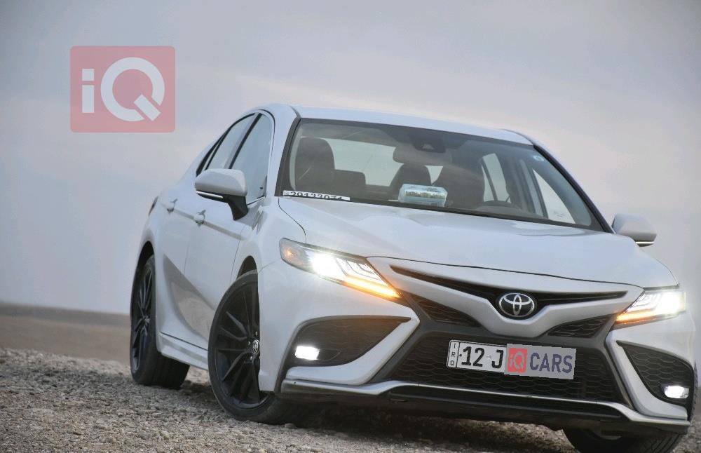 تۆیۆتا کامری